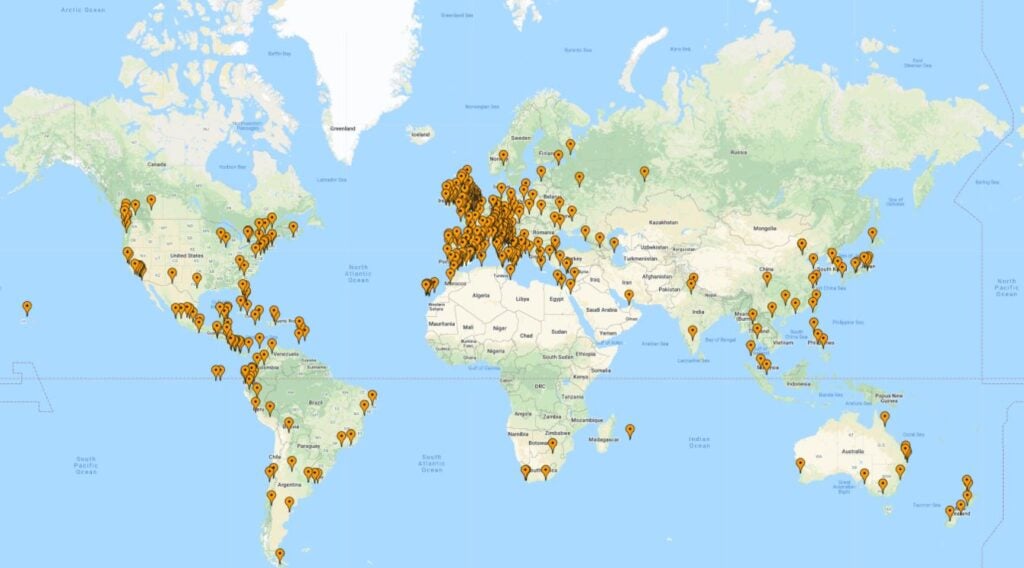 World wide map with indications of top English languague schools to prepar student to study aborad